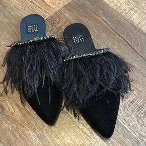 White House black market feathered flats, size 6